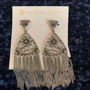 Never been worn Kendra Scott earrings